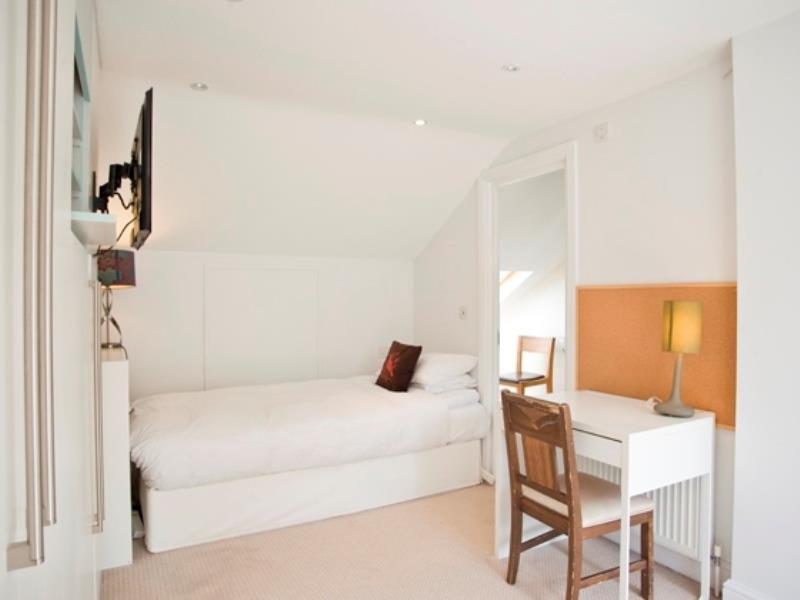 Готель Veeve House Tennyson Road Kilburn Лондон Екстер'єр фото